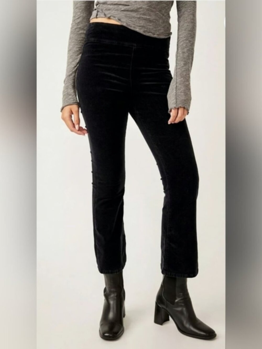 Free People SZ M Black Velvet Side Zip Hiipster Cropped Straight Leg Pants